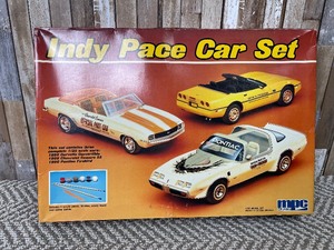 lot 247 image: Indy Pacecar Set