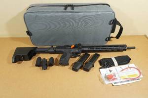 lot 5 image: Unfired Smith & Wesson M&P FPC 9mm Carbine Rifle