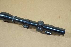 lot 38 image: Weaver K2.5 60-B Rifle Scope with Mount