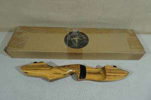 lot 54 image: Greatree Archery Highlander Takedown Recurve Bow Riser