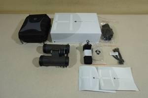 lot 64 image: Hawke Frontier ED X 10 x 32 Binoculars