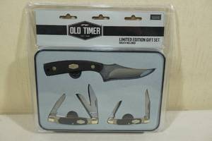 lot 72 image: Schrade Old Timer Limited Edition Gift Set