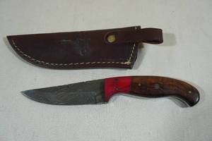 lot 77 image: Custom Damascus Style Blade Hunting Knife with Paaka Wood Handle