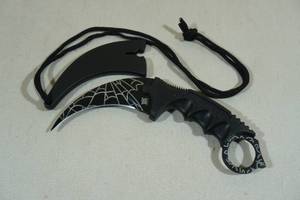 lot 79 image: Day Zero Karambit Neck Knife