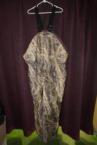 lot 141 image: Mountn Prairie Camo Winter Bibs - XXL