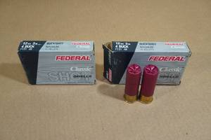lot 207 image: 7 Federal Classic 12 Gauge 3 Magnum 4 Buck Shotshells