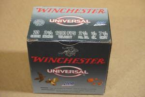 lot 225 image: 25 Winchester Universal 20 Gauge 2-34 7-12 Shot Shotshells