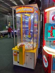 lot 38 image: Slam-A-Winner Arcade Game by Benchmark