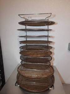 lot 130 image: Countertop Pizza Rack with 10 Pizza screens 12 large 18 and 8 medium 15
