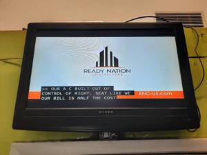 lot 143 image: Dynex 32 TV