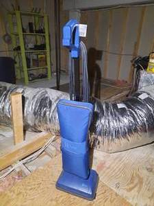 lot 226 image: Royal Bagged Upright Vacuum, Model UR32200PC