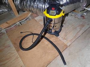 lot 222 image: Stanley 8-Gallon Wet Dry Vac, 4.0 HP, SL18117