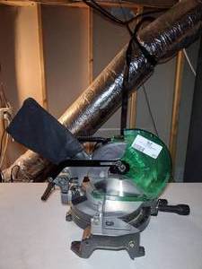 lot 223 image: Hitachi 10 Compound Mitre Saw
