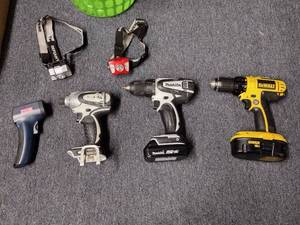 lot 60A image: (6) Power Tools Dewalt, Makita, Ryobi, Porter Cable