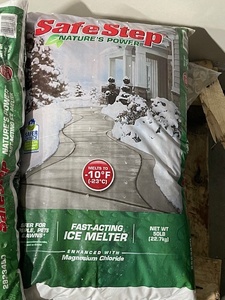 Safe Step Ice Melt NEW Damaged 50 Pound Bag