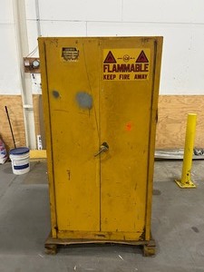 lot 113 image: Safety Cabinet for Flammable Liquids