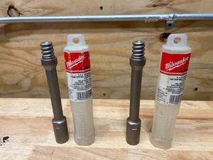 lot 51 image: MILWAUKEE Lot of 2-  7-12 Drill Extensions (48-95-6075)