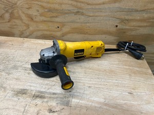 lot 34 image: DEWALT 4-12 Angle Grinder