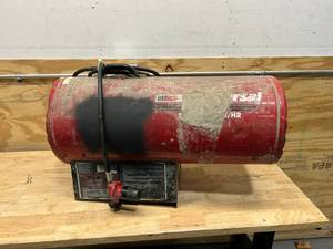 lot 19 image: 350,000 BTUHR Propane Heater