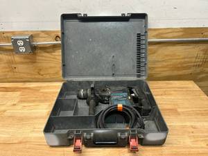 lot 7 image: BOSCH 11222EVS SDS Plus Hammer Drill with Case