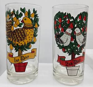 lot 57 image: 12 Days of Christmas Glassware by Brockway