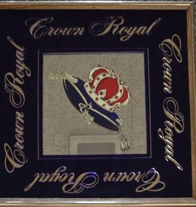 lot 59 image: Vintage 3D CROWN ROYAL Bar Mirror