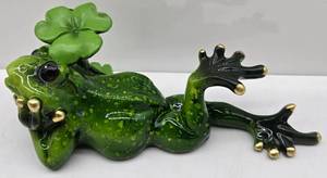 lot 23 image: GANZ Wine Bottle Holder & Resin Statue