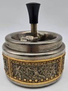 lot 20 image: Vintage ERHARD Roulette Ashtray Cherub Angels