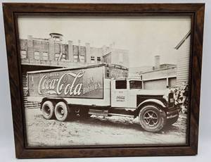 lot 97 image: Vintage COCA COLA Photo, 75th Anniversary Bottle & 2 Mini Tins