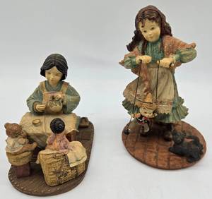 lot 103 image: American Dream Rose and Megumi Figurines - QTY 2