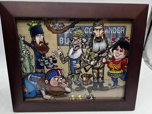 lot 104 image: Duck Dynasty Garden Novelty Items