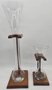 lot 108 image: Quarter & Half Yard Wood Stand wBeer Glass
