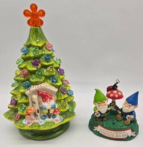 lot 110 image: GNOME Lighted Up Christmas Tree & Ornament