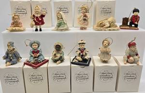lot 119 image: 12 Ashlyn Drake Heirloom Collectible Ornaments