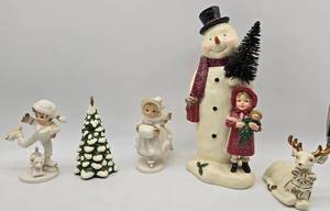 lot 160 image: Vintage Winter Skaters, Tree, & Snowman 