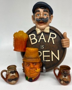 lot 88 image: Vintage Bar Items Including a Sign, Miniature Mugs & Chalkware Paddy Irish Guy