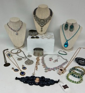 lot 185 image: Large Lot of Designer Fashion Jewelry Including Iman, Heidi Daus, Grazziano & Ali-Khan NY