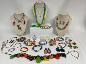 lot 190 image: Fun Jewelry Lot Colorful, Whimsical, Necklaces, Bracelets & Earrings