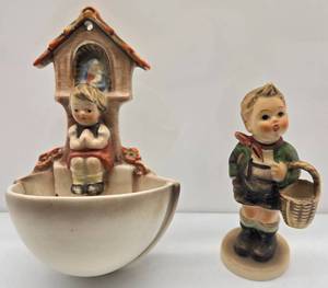 lot 220 image: Vintage Goebel Holy Water Little Girl Praying & Child Hummel Figurine