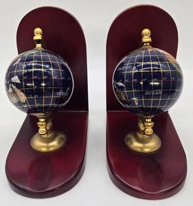 lot 222 image: Set of Gemstones World Globe Bookends
