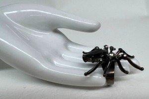 lot 265 image: Novelty SPIDER Ring Large Sprawling w Crystals Adjustable Size