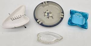 lot 287 image: 4 Vintage Collectible Ashtrays including Knabstrup - Denmark and Atomic