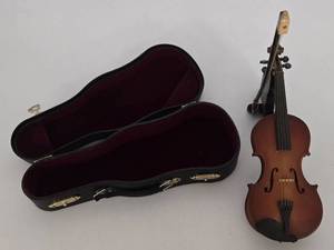 lot 338 image: Miniature or Doll Sized Violin wCase & Stand