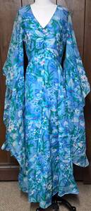 lot 345 image: Vintage FLOWER POWER 1960s Montgomery Wards Angel Wing Floral Dress