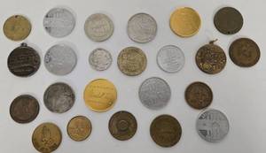 lot 402 image: Vintage Variety of Collectable Coins