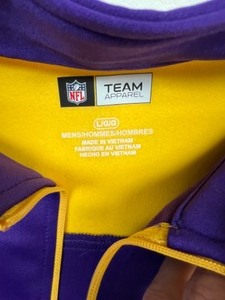 lot 379 image: New VIKINGS Half Zip Fans Sport Football Sweatshirt Team Apparel