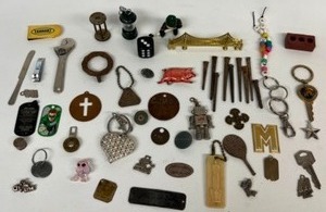 lot 356 image: Vintage Charms, Tags, Rusty Gold, Keychains & antique Junk Drawer Lot