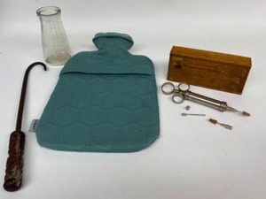 lot 391 image: Vintage MEDICAL items Including Hypodermic Syringe wbox, Specimen Glass Bottle & More