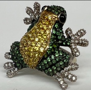lot 312 image: 925 Sterling Silver PAVE Swarovski Crystal Novelty FROG Ring