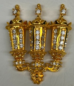 lot 306 image: Vtg KJL Kenneth J Lane 3 Lantern Clear Rhinestone Gold Tone Pin Brooch Pendant